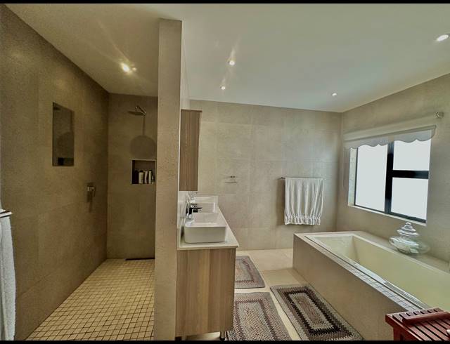 4 BEDROOM HOUSE FOR SALE IN EYE OF AFRICA ESTATE